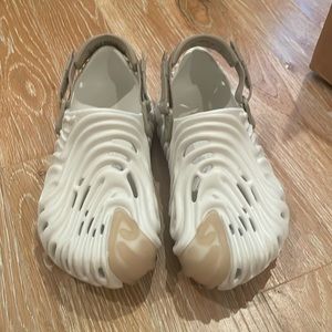 Salehe Bembury Croc White Sz Men’s 8